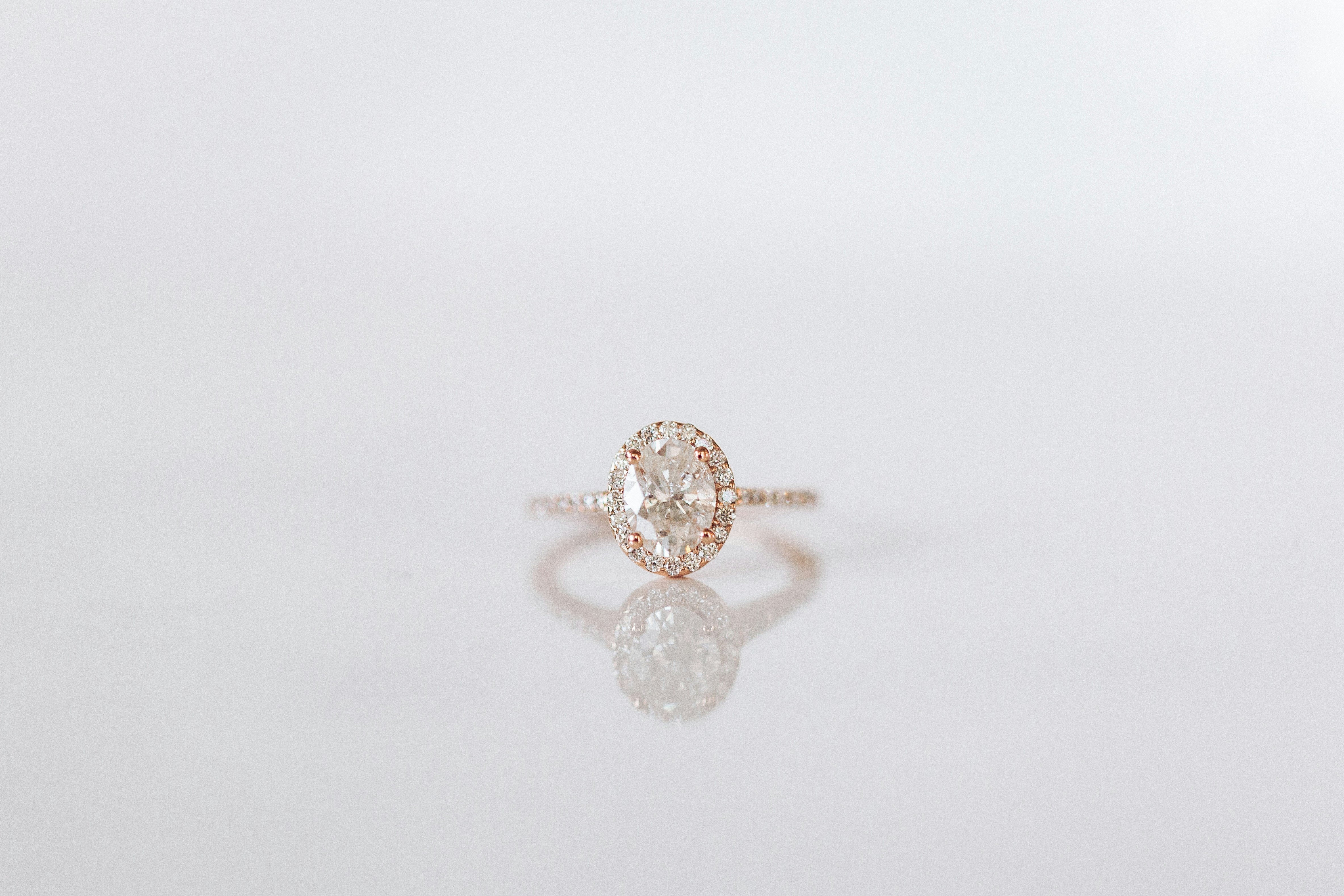Oval Cut Halo Diamond Ring – 18K Rose Gold