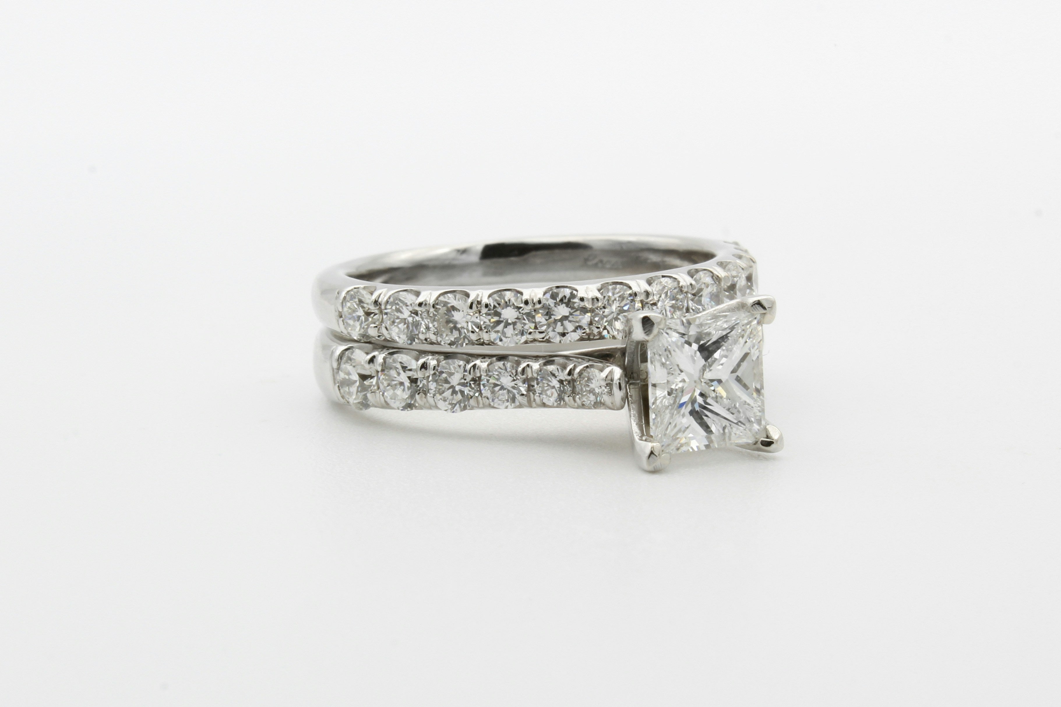 Princess-Cut Diamond Engagement and Wedding Band Set – 18K White Gold